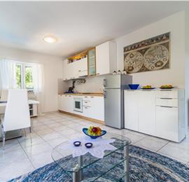 4 Bedroom Villa with Pool and Annex near Porec, Sleeps 8